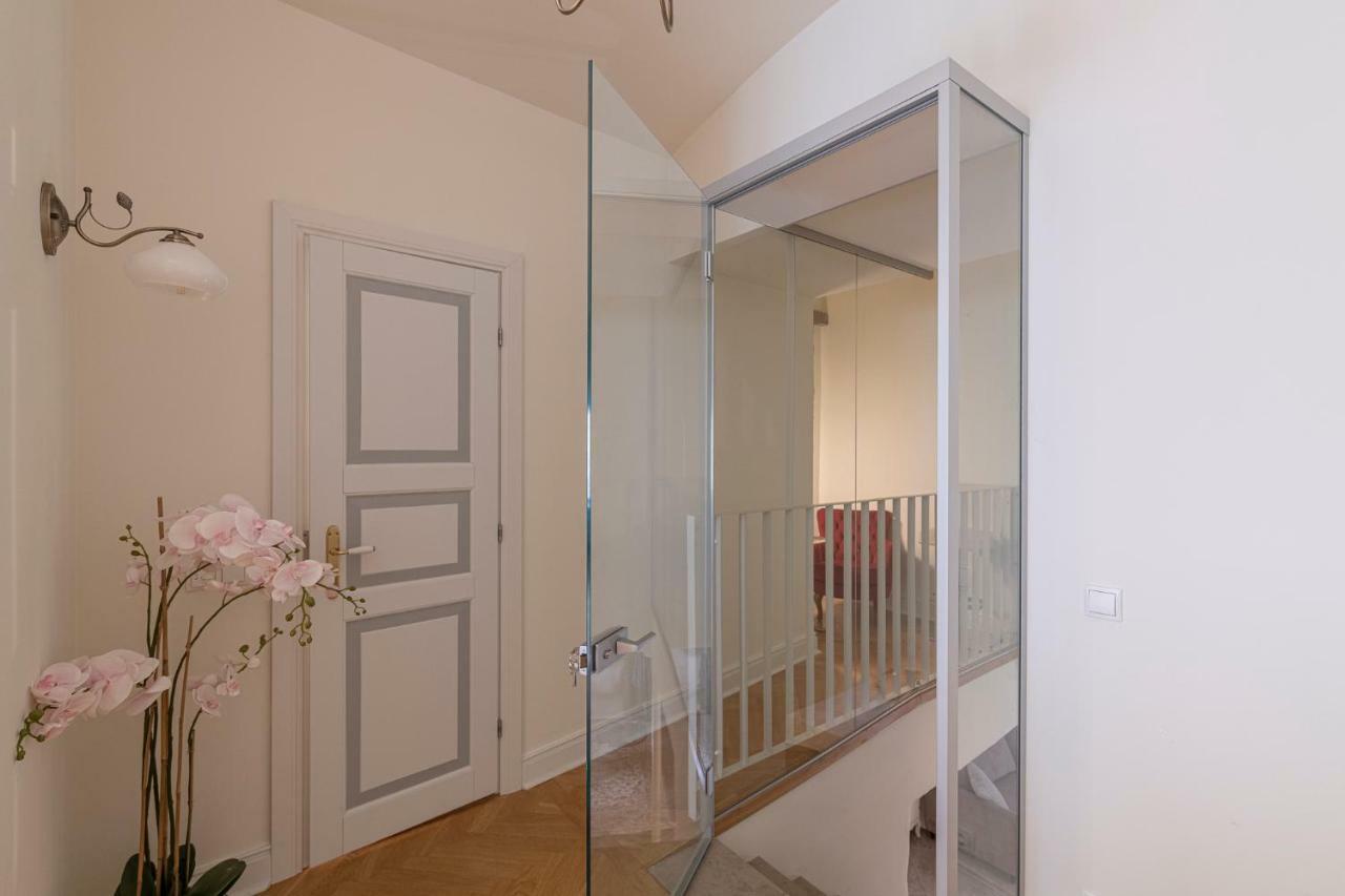 Tallinn Housing 2 Bdr 2 Bathroom With Sauna At Carl Engel Luxury House المظهر الخارجي الصورة